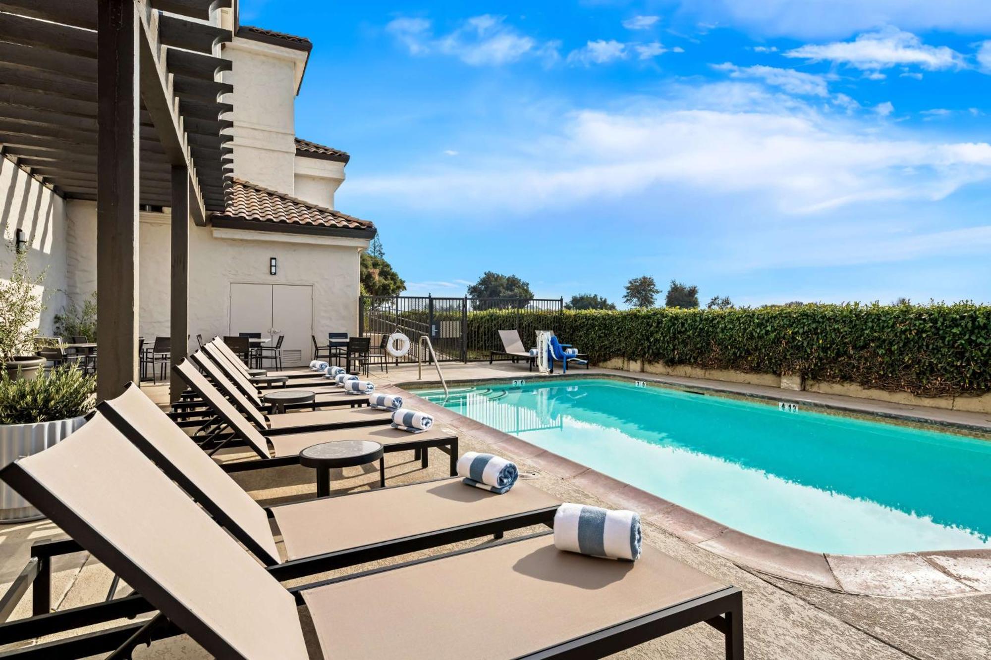Hampton Inn Morgan Hill Extérieur photo